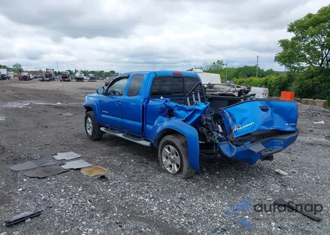 2005 Toyota Tacoma Base V6 z USA, uszkodzony, nr VIN 5TEUU42N55Z006079
